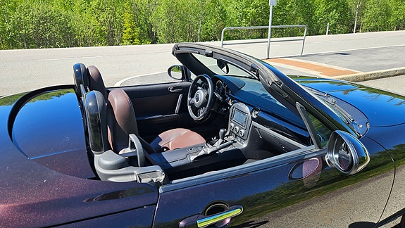 Mazda MX-5 6 of 29