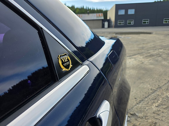 Chrysler 300C 13 of 23