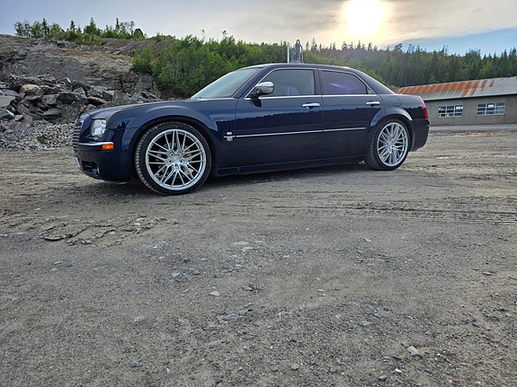Chrysler 300C 15 of 23