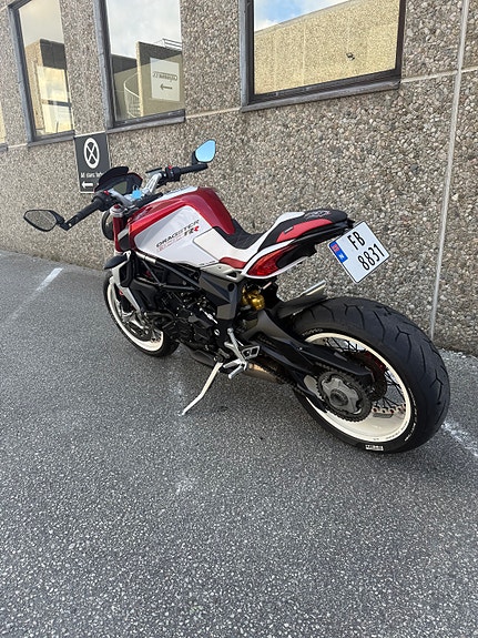 MV Agusta Brutale 800 Dragster 5 of 5