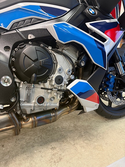 BMW M1000R 9 of 20