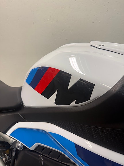 BMW M1000R 3 of 20
