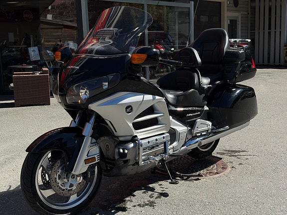 Honda Goldwing 3 of 5