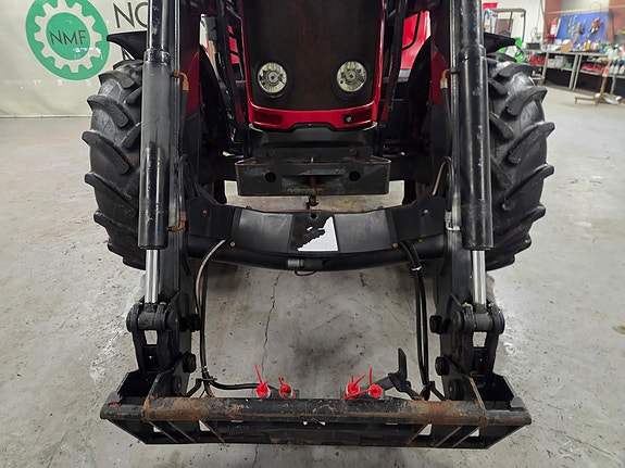 Massey Ferguson 5475 Dyna 4 15 of 24