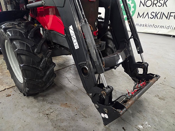 Massey Ferguson 5475 Dyna 4 14 of 24