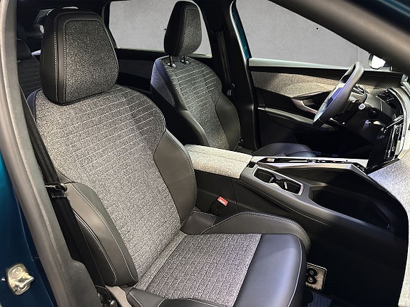 Peugeot e-5008 21 of 21