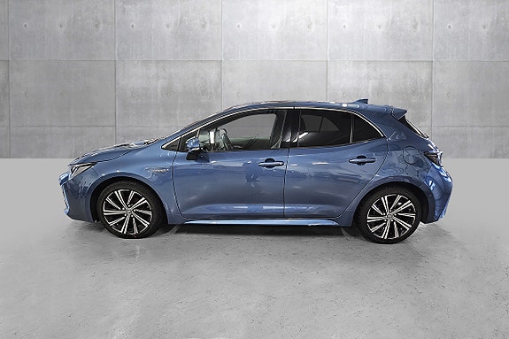 Toyota Corolla 2 of 24