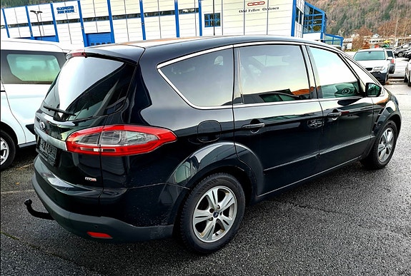 Ford S-MAX 5 of 27
