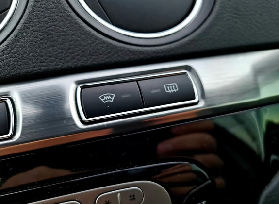 Ford S-MAX 18 of 27