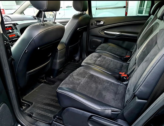 Ford S-MAX 20 of 27