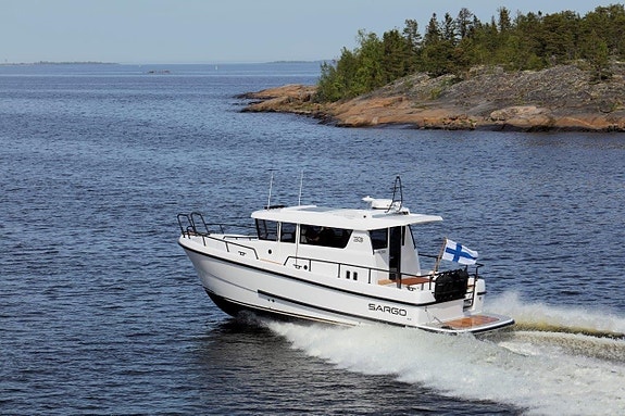 NY - SARGO 33 med BAKDØR - SIDEPORT - TAXIBÅT 7 of 30
