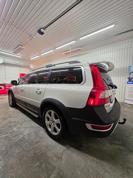Volvo XC70 3 of 5