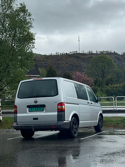 Volkswagen Transporter 2 of 21
