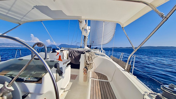 LEV LIVET I MIDDELHAVET: Beneteau Oceanis Clipper 411 - Kan selges uten moms! 14 of 30