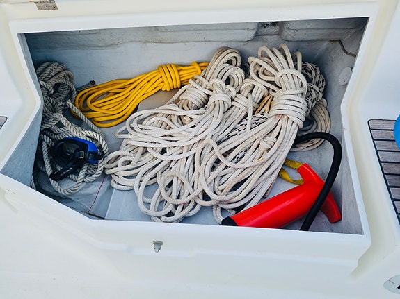 LEV LIVET I MIDDELHAVET: Beneteau Oceanis Clipper 411 - Kan selges uten moms! 19 of 30