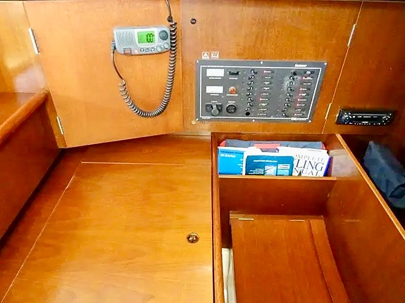 LEV LIVET I MIDDELHAVET: Beneteau Oceanis Clipper 411 - Kan selges uten moms! 7 of 30
