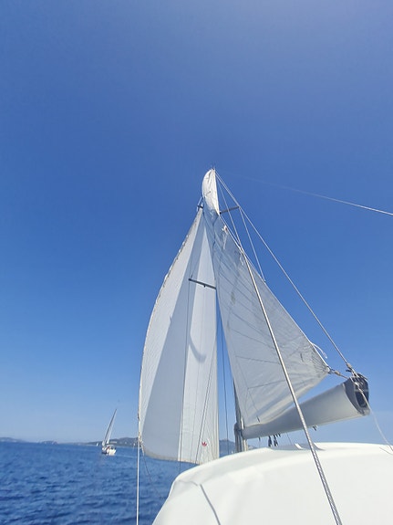 LEV LIVET I MIDDELHAVET: Beneteau Oceanis Clipper 411 - Kan selges uten moms! 21 of 30