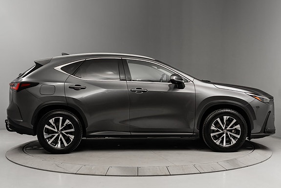 Lexus NX450h 5 of 25