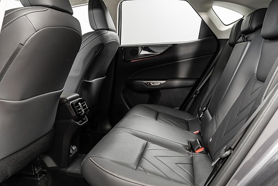 Lexus NX450h 25 of 25