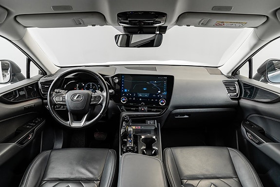Lexus NX450h 18 of 25