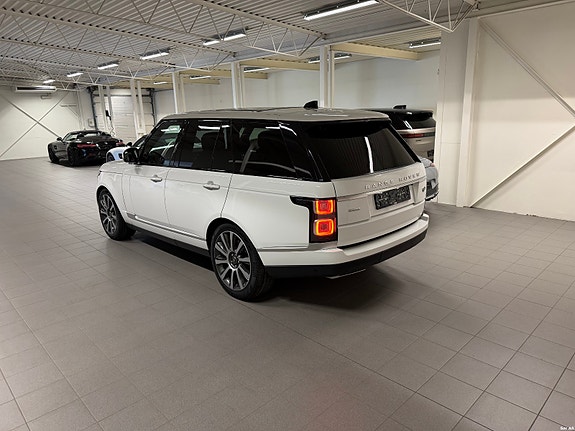 Land Rover Range Rover 3 of 5
