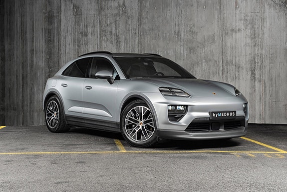 Porsche Macan 2 of 30