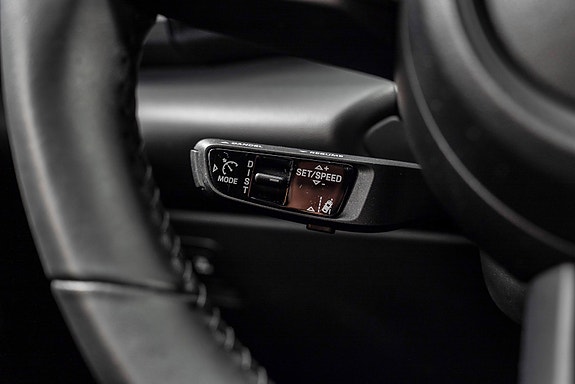 Porsche Macan 26 of 30