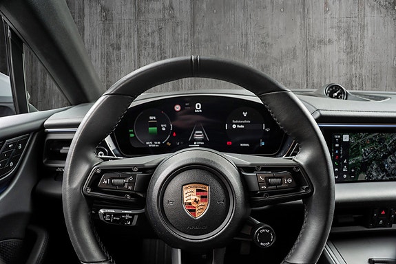 Porsche Macan 23 of 30