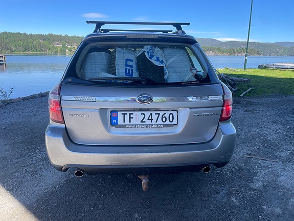 Subaru Legacy 6 of 24