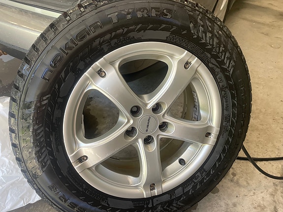 Subaru Legacy 21 of 24
