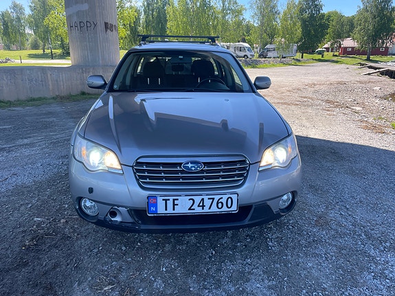 Subaru Legacy 7 of 24