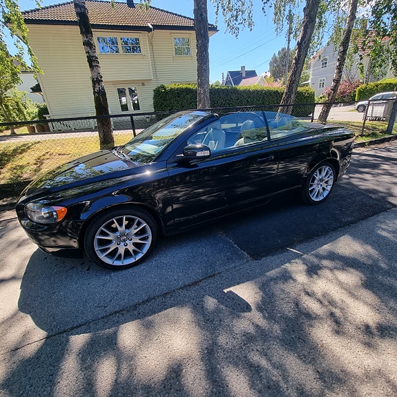 Volvo C70 11 of 23