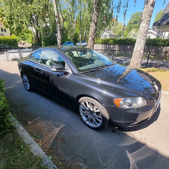 Volvo C70 2 of 23
