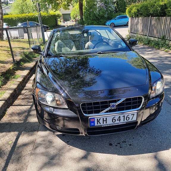 Volvo C70 10 of 23
