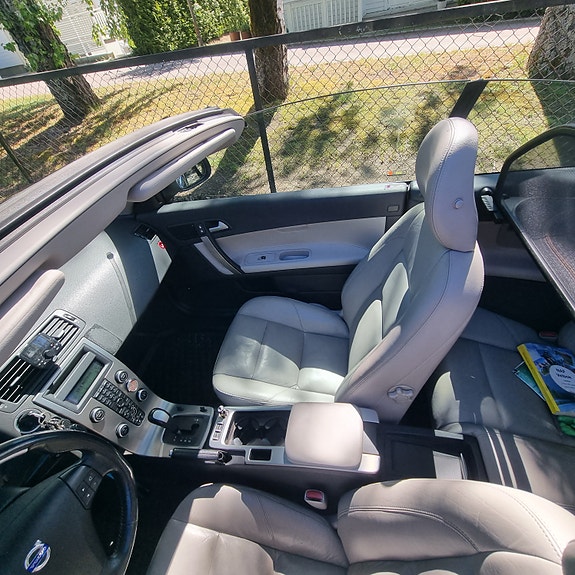 Volvo C70 16 of 23