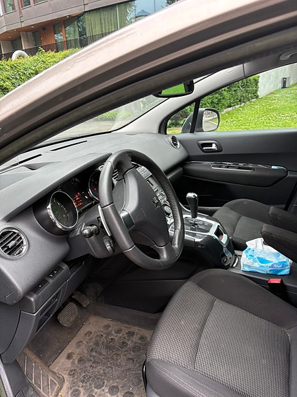 Peugeot 5008 8 of 14