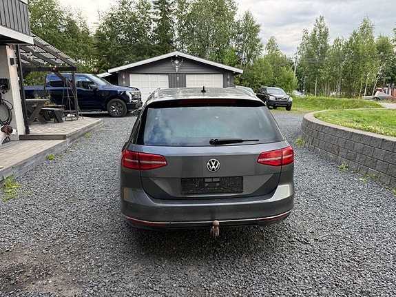 Volkswagen Passat 4 of 5