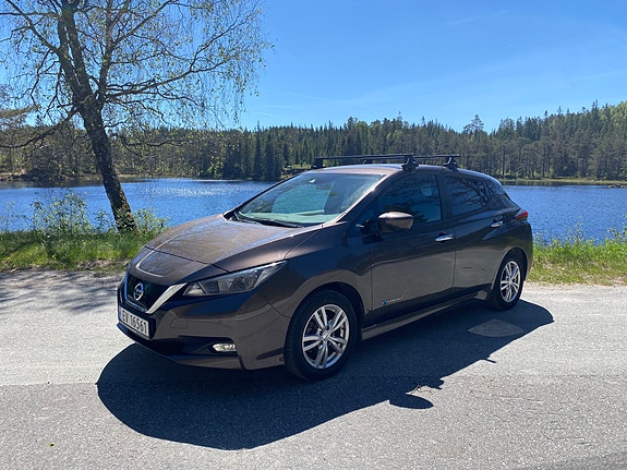 Nissan Leaf 2 of 5