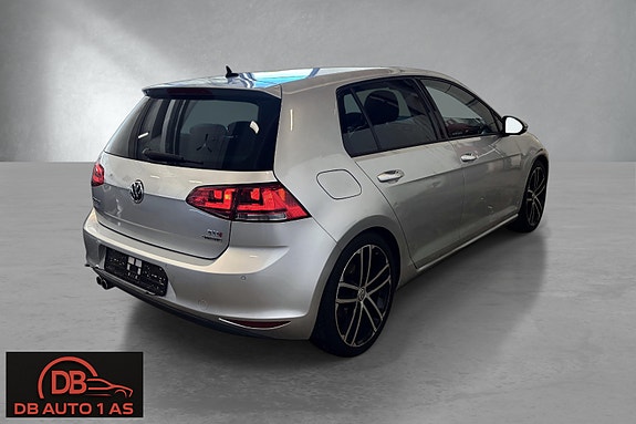 Volkswagen Golf VII 4 of 5