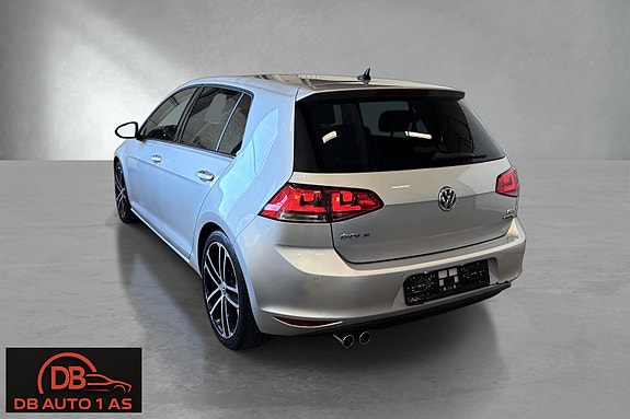 Volkswagen Golf VII 5 of 5