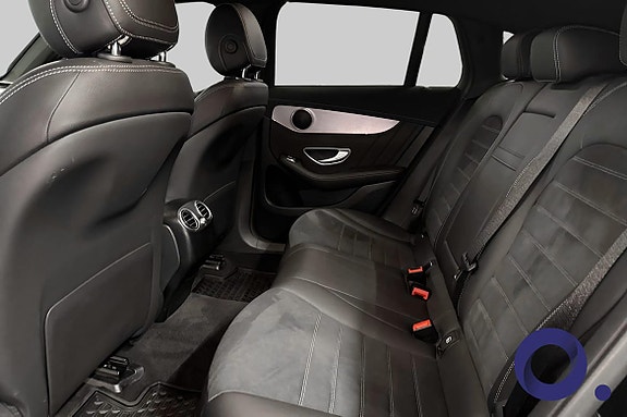 Mercedes-Benz EQC400 13 of 19