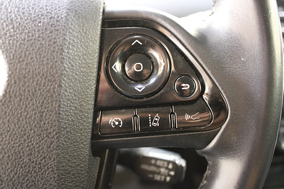 Toyota Prius 28 of 30