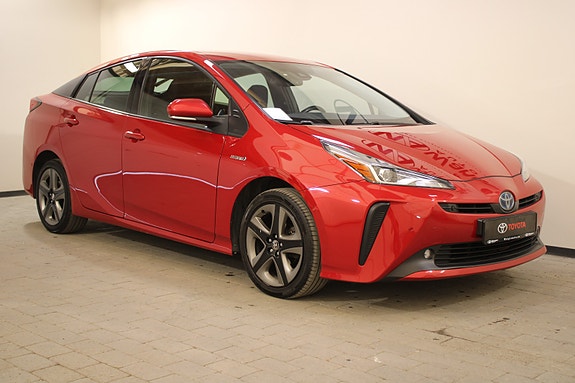 Toyota Prius 9 of 30