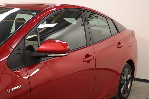 Toyota Prius 17 of 30
