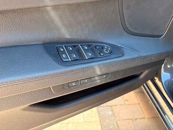 BMW 750d 12 of 25