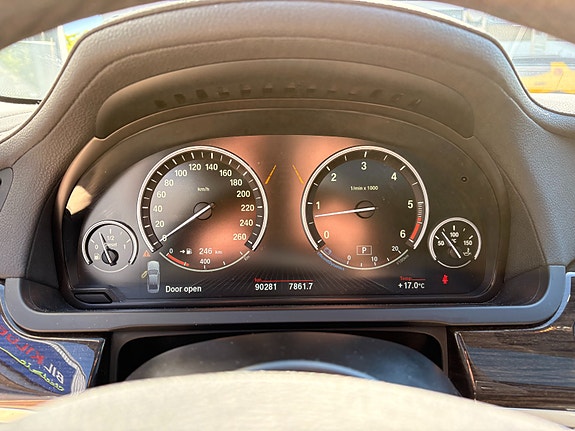 BMW 750d 15 of 25