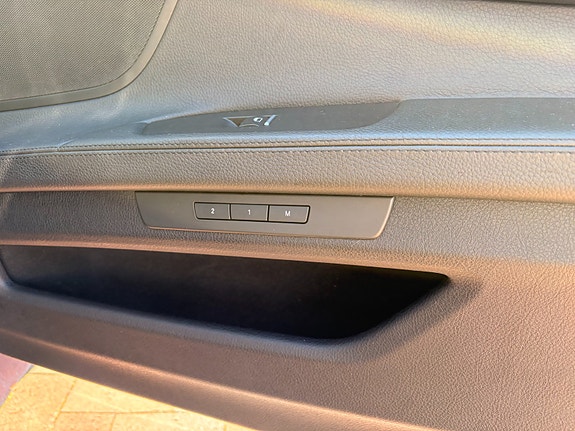 BMW 750d 13 of 25
