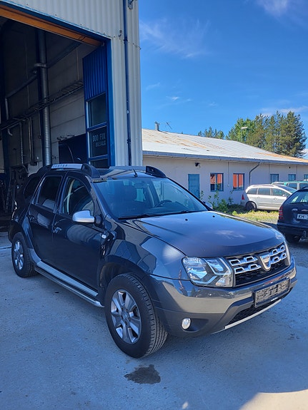 Dacia Duster 2 of 5