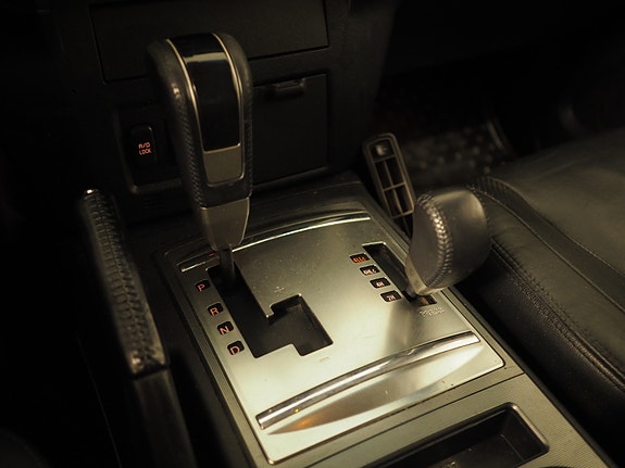 Mitsubishi Pajero 26 of 30