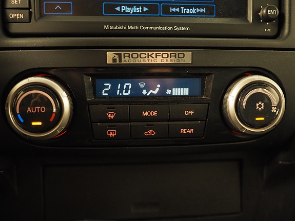 Mitsubishi Pajero 25 of 30